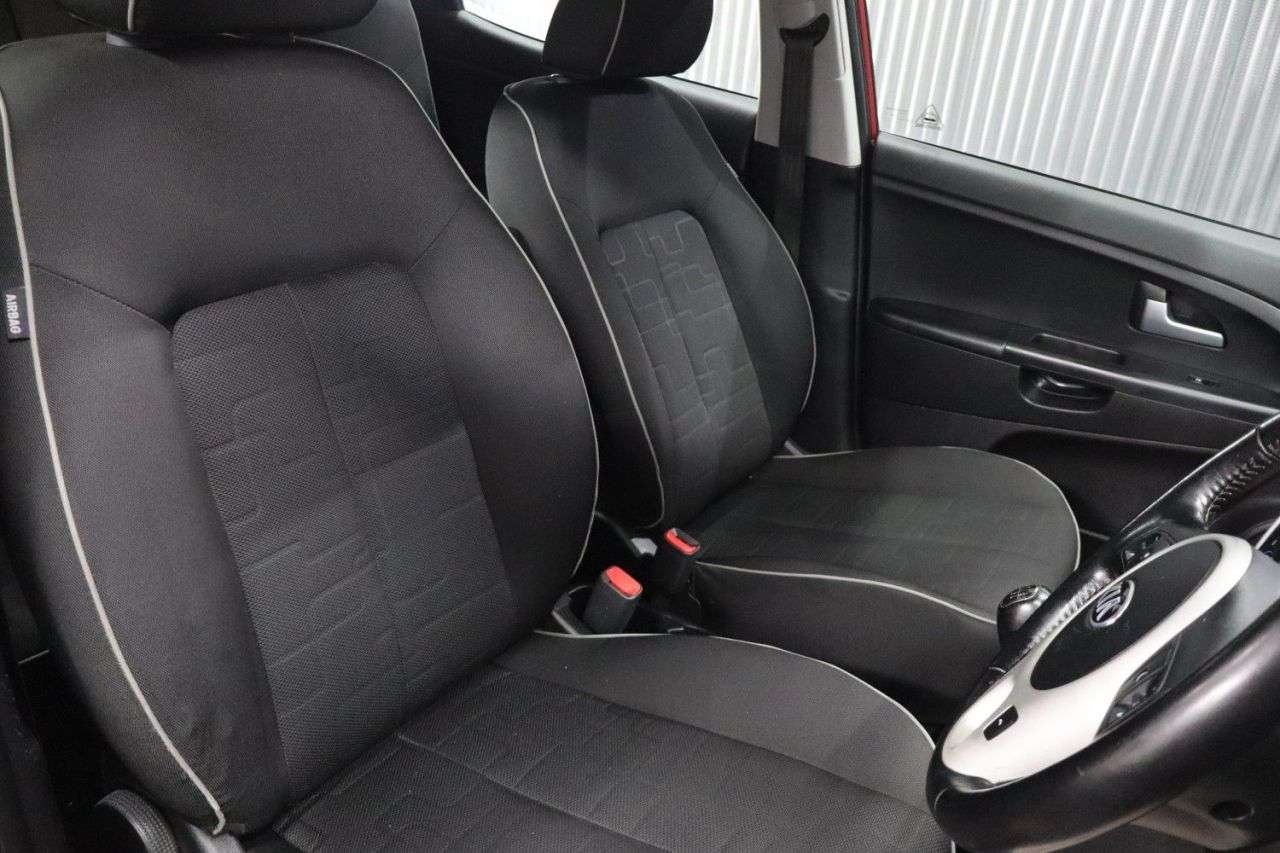 2014 KIA VENGA 2014 KIA VENGA