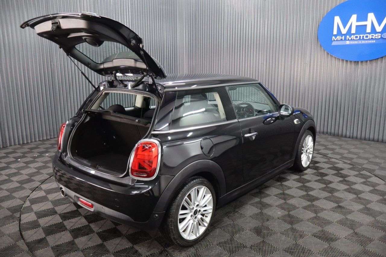 2018 MINI HATCH 2018 MINI HATCH