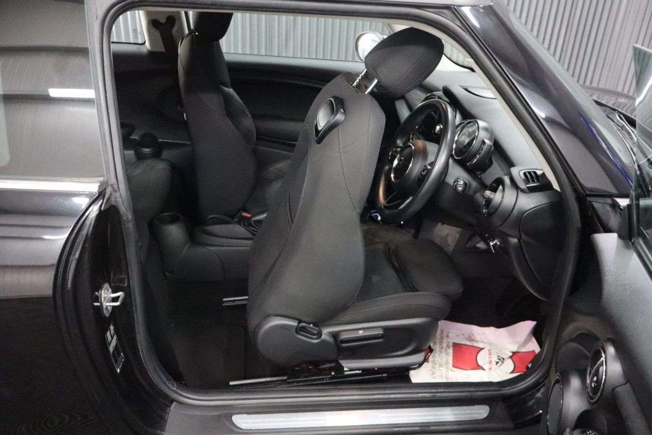 2018 MINI HATCH 2018 MINI HATCH