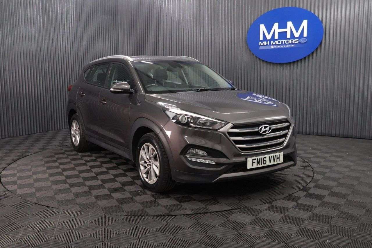 A 2016 HYUNDAI TUCSON 2.0 CRDi SE Nav SUV 5dr Diesel Auto 4WD Euro 6 (136 ps) LONG MOT / REVERSIN A 2016 HYUNDAI TUCSON 2.0 CRDi SE Nav SUV 5dr Diesel Auto 4WD Euro 6 (136 ps) LONG MOT / REVERSIN