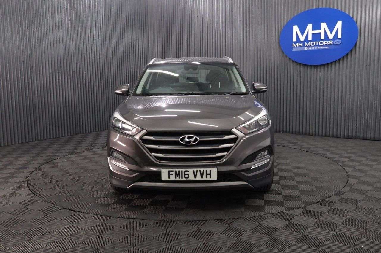 A 2016 HYUNDAI TUCSON 2.0 CRDi SE Nav SUV 5dr Diesel Auto 4WD Euro 6 (136 ps) LONG MOT / REVERSIN A 2016 HYUNDAI TUCSON 2.0 CRDi SE Nav SUV 5dr Diesel Auto 4WD Euro 6 (136 ps) LONG MOT / REVERSIN