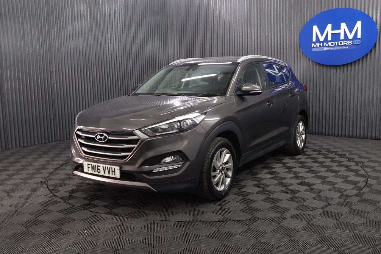 A 2016 HYUNDAI TUCSON 2.0 CRDi SE Nav SUV 5dr Diesel Auto 4WD Euro 6 (136 ps) LONG MOT / REVERSIN A 2016 HYUNDAI TUCSON 2.0 CRDi SE Nav SUV 5dr Diesel Auto 4WD Euro 6 (136 ps) LONG MOT / REVERSIN