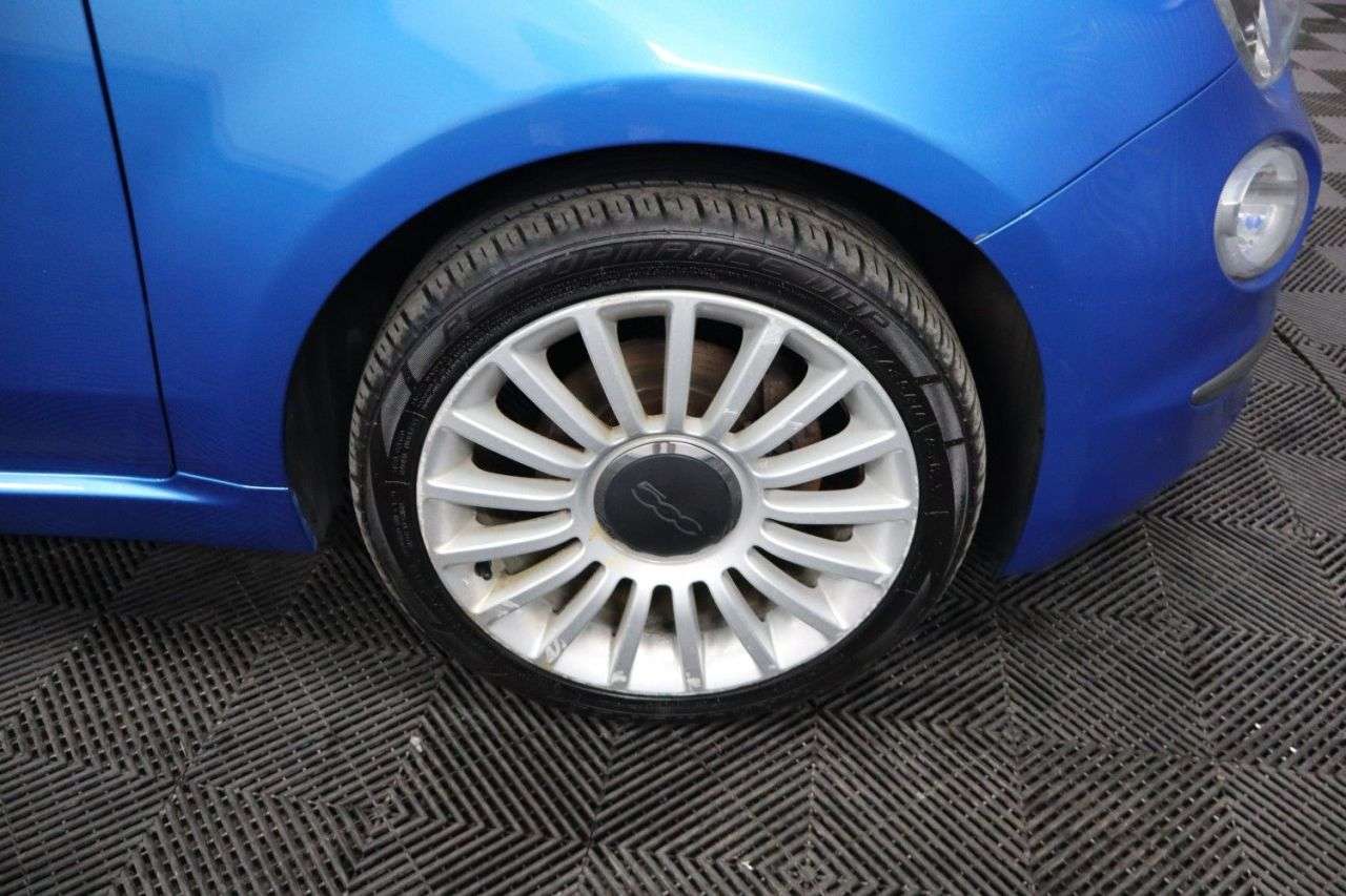 2018 FIAT 500 2018 FIAT 500