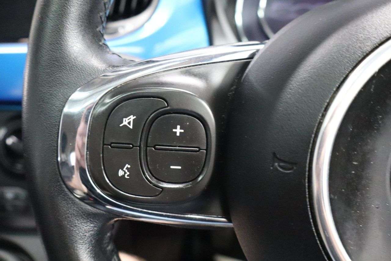 2018 FIAT 500 2018 FIAT 500