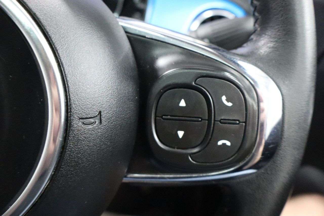 2018 FIAT 500 2018 FIAT 500
