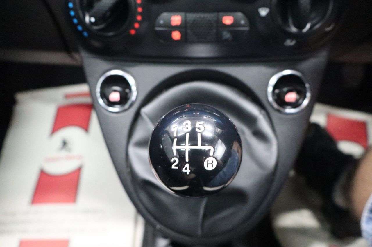 2018 FIAT 500 2018 FIAT 500