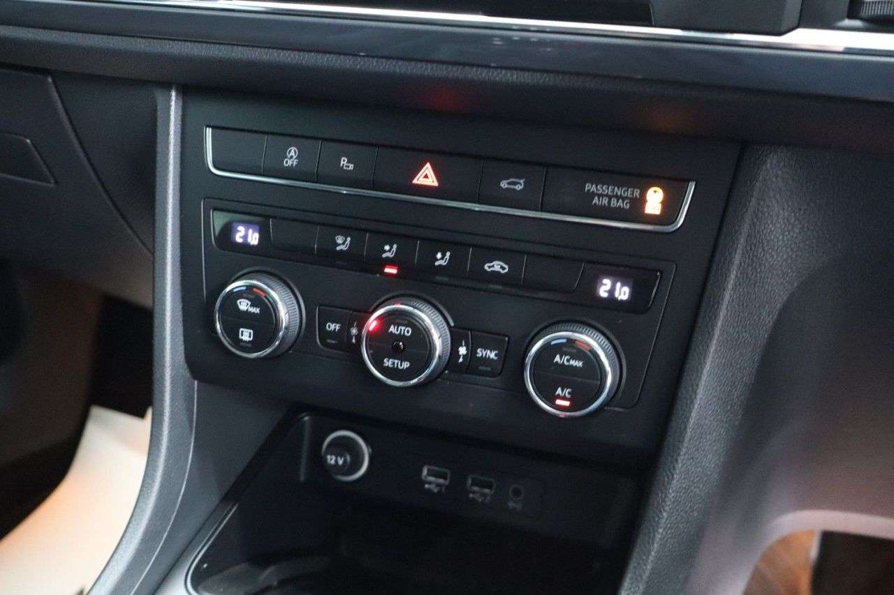 2017 SEAT ATECA 2017 SEAT ATECA