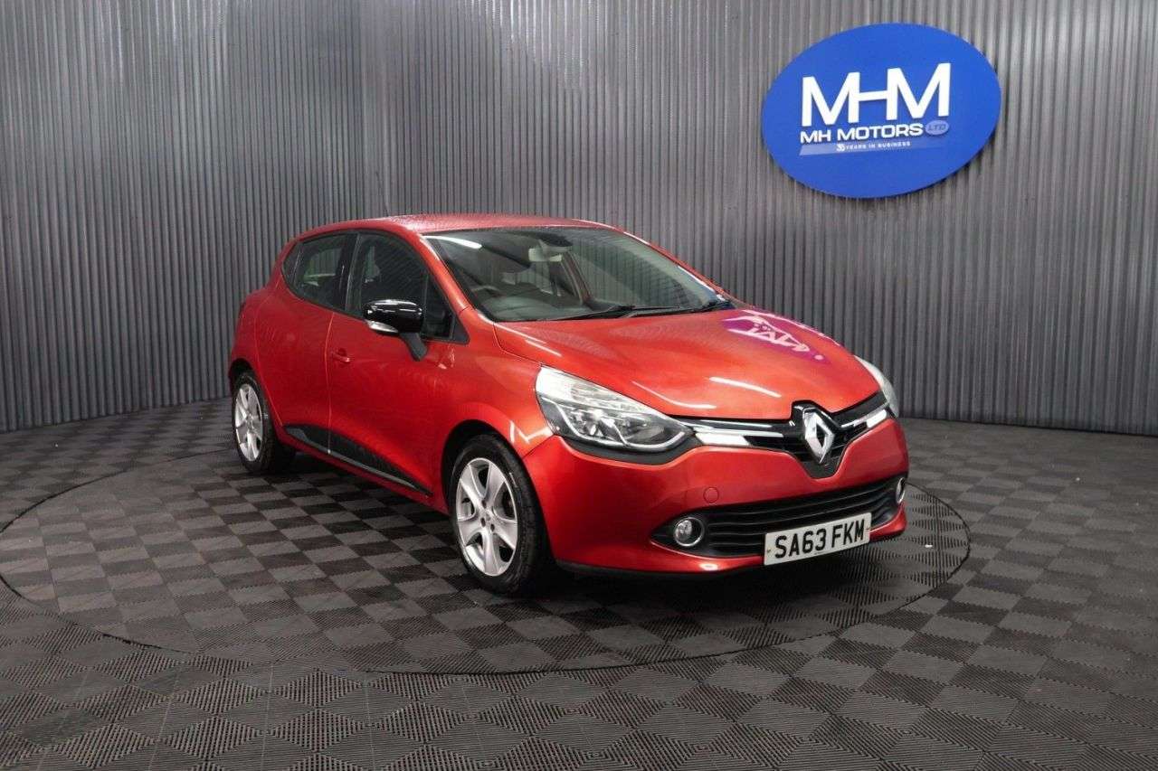 A 2013 RENAULT CLIO DYNAMIQUE MEDIANAV ENERGY DCI S/S A 2013 RENAULT CLIO DYNAMIQUE MEDIANAV ENERGY DCI S/S