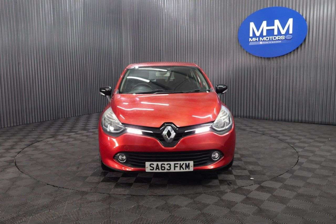A 2013 RENAULT CLIO DYNAMIQUE MEDIANAV ENERGY DCI S/S A 2013 RENAULT CLIO DYNAMIQUE MEDIANAV ENERGY DCI S/S