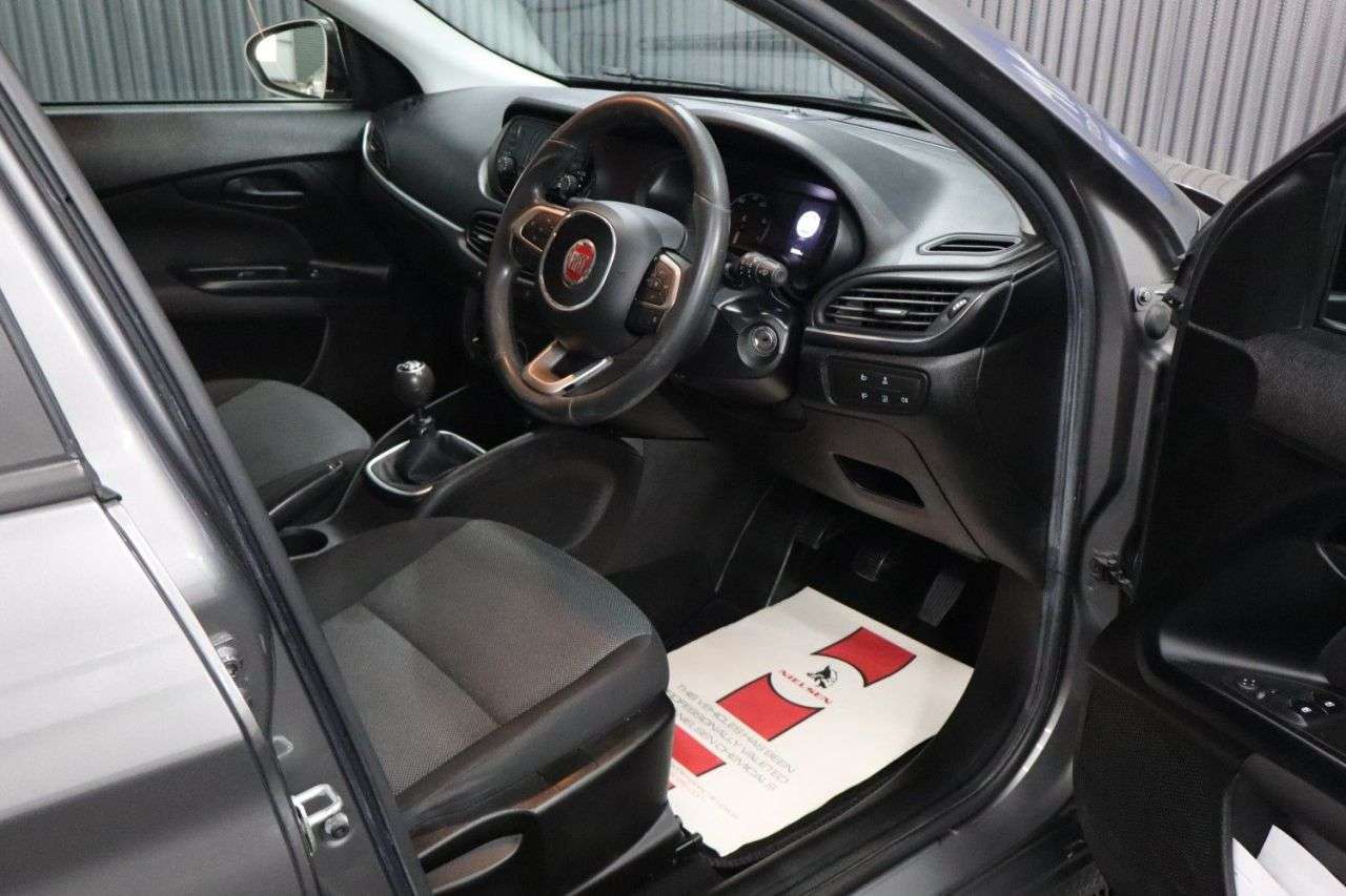 2020 FIAT TIPO 2020 FIAT TIPO