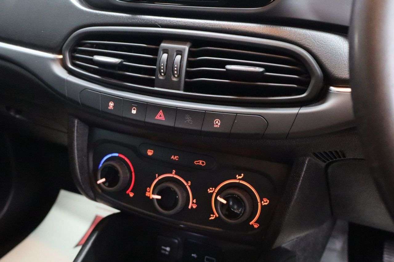 2020 FIAT TIPO 2020 FIAT TIPO