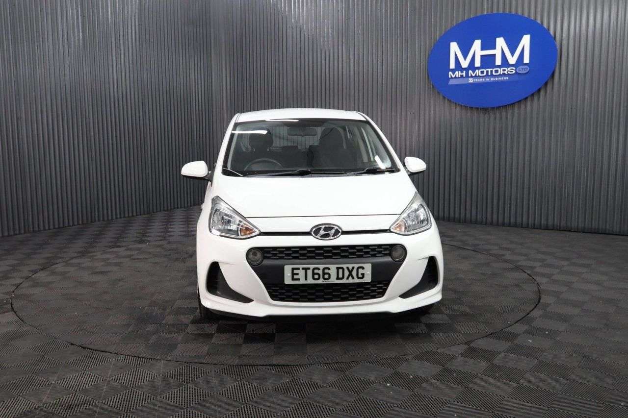 A 2017 HYUNDAI I10 1.2l 5dr 86 BHP LOW ROAD TAX / EASY TO DRIVE & PARK A 2017 HYUNDAI I10 1.2l 5dr 86 BHP LOW ROAD TAX / EASY TO DRIVE & PARK