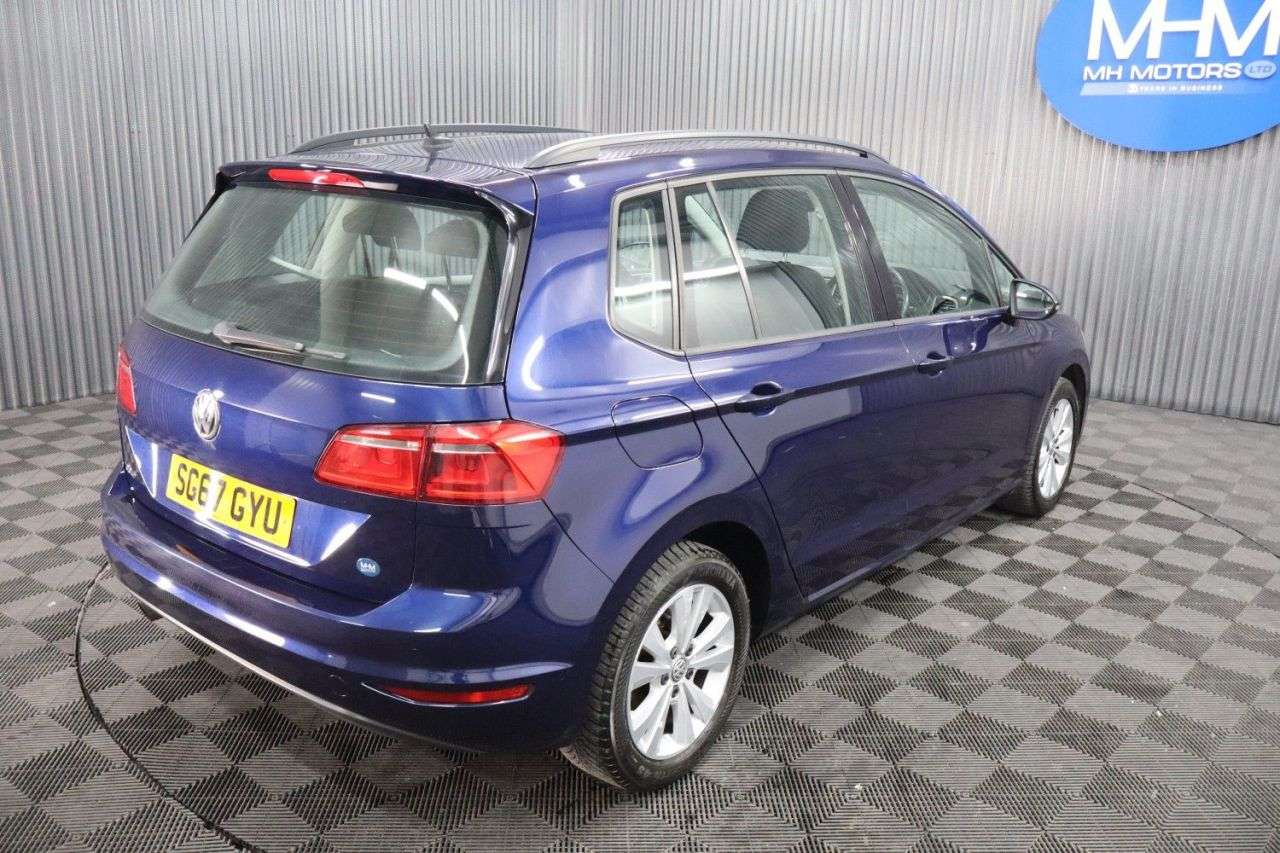 2017 VOLKSWAGEN GOLF SV 2017 VOLKSWAGEN GOLF SV