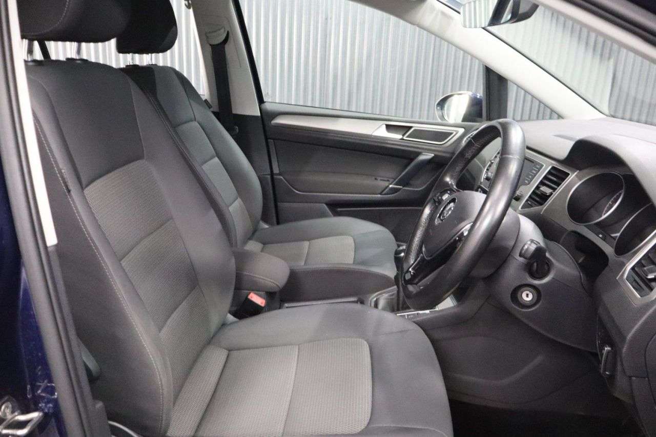 2017 VOLKSWAGEN GOLF SV 2017 VOLKSWAGEN GOLF SV
