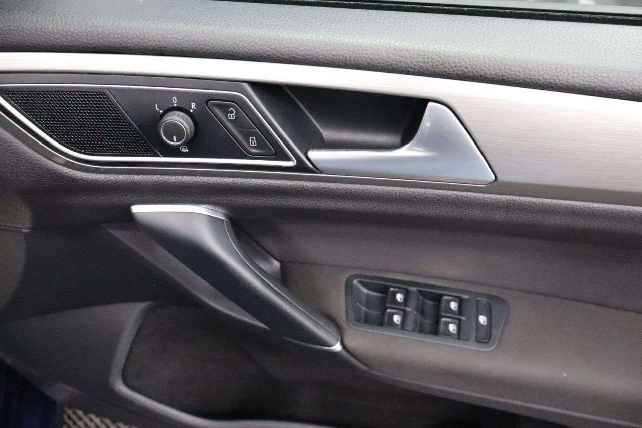 2017 VOLKSWAGEN GOLF SV 2017 VOLKSWAGEN GOLF SV