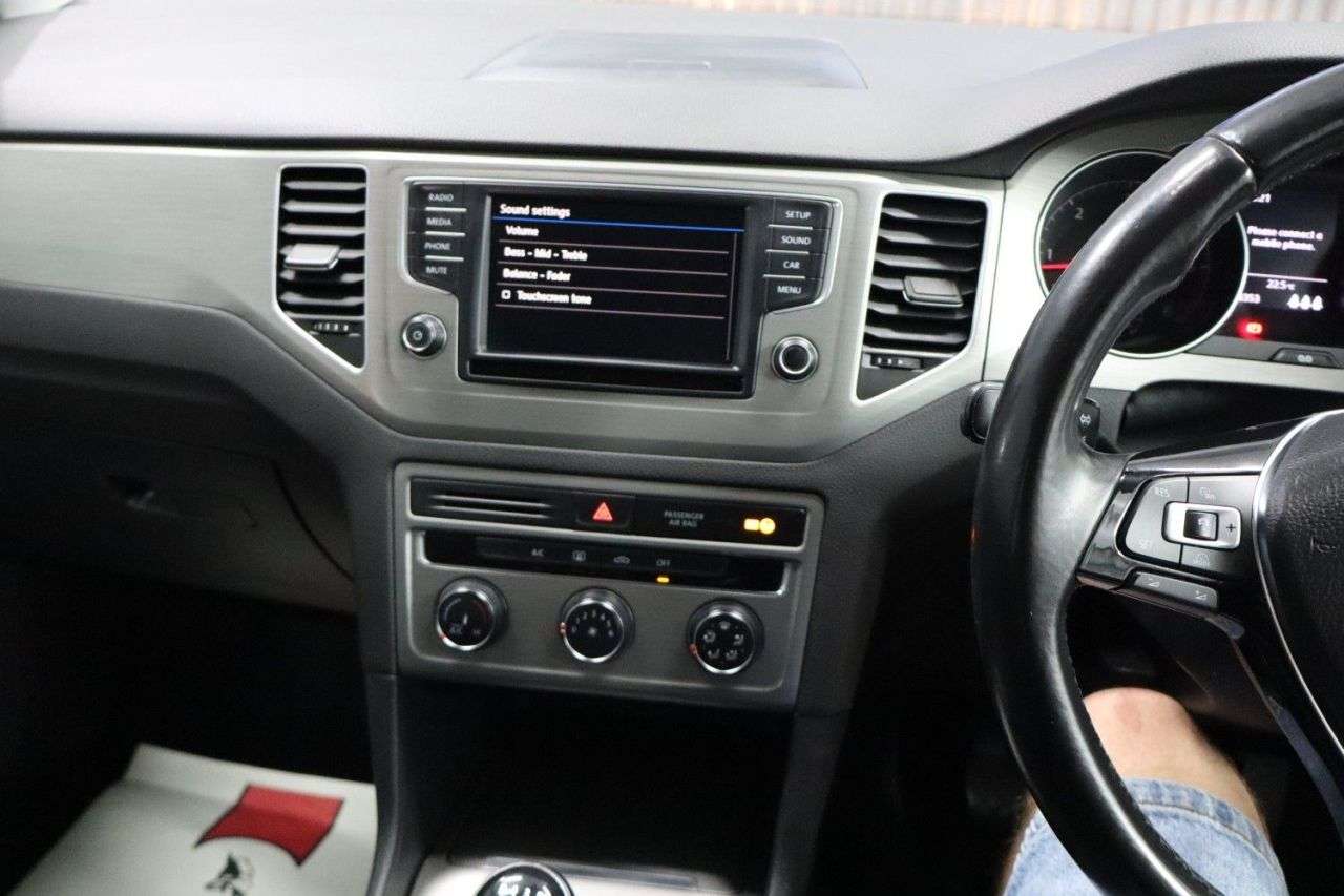 2017 VOLKSWAGEN GOLF SV 2017 VOLKSWAGEN GOLF SV