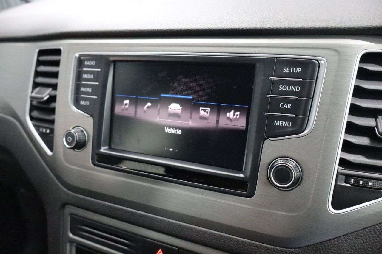 2017 VOLKSWAGEN GOLF SV 2017 VOLKSWAGEN GOLF SV