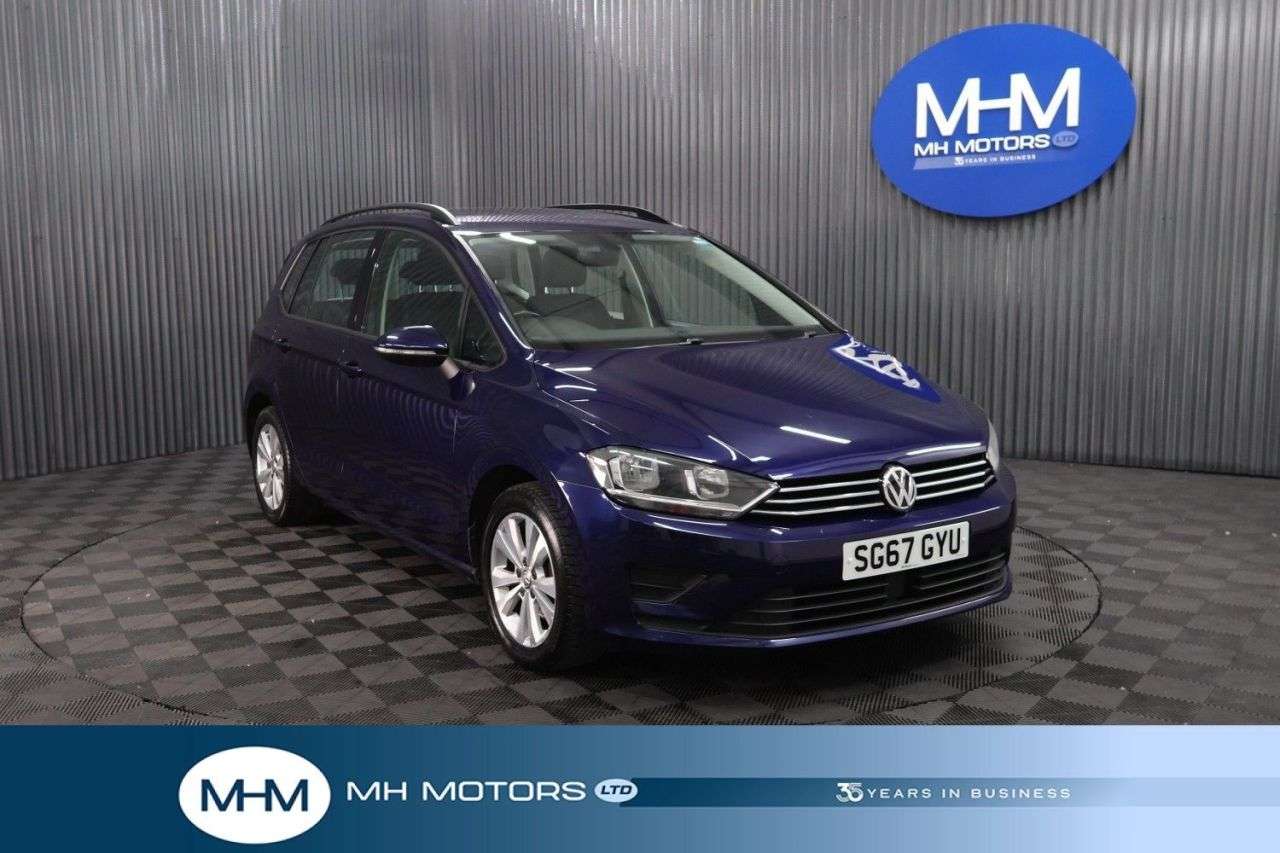 A 2017 VOLKSWAGEN GOLF SV 1.6 TDI SE MPV 5dr Diesel Manual Euro 6 (s/s) (115 ps) LONG MOT / LOW INSUR A 2017 VOLKSWAGEN GOLF SV 1.6 TDI SE MPV 5dr Diesel Manual Euro 6 (s/s) (115 ps) LONG MOT / LOW INSUR