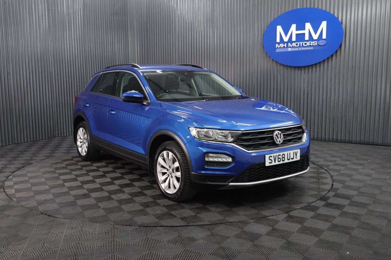 A 2018 VOLKSWAGEN T-ROC 1.6 TDI SE SUV 5dr Diesel Manual Euro 6 (s/s) (115 ps) LONG MOT / PARKING S A 2018 VOLKSWAGEN T-ROC 1.6 TDI SE SUV 5dr Diesel Manual Euro 6 (s/s) (115 ps) LONG MOT / PARKING S