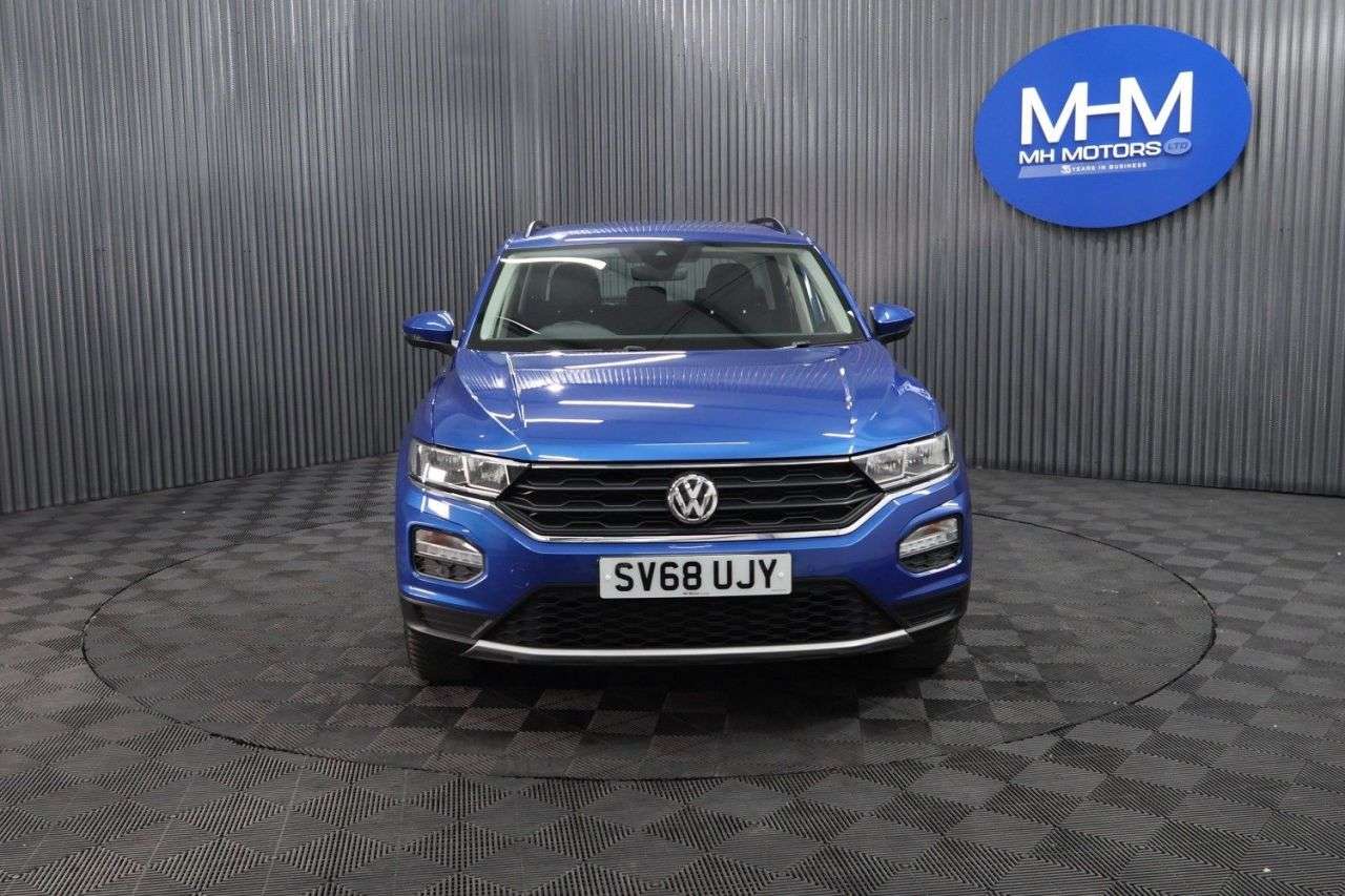 A 2018 VOLKSWAGEN T-ROC 1.6 TDI SE SUV 5dr Diesel Manual Euro 6 (s/s) (115 ps) LONG MOT / PARKING S A 2018 VOLKSWAGEN T-ROC 1.6 TDI SE SUV 5dr Diesel Manual Euro 6 (s/s) (115 ps) LONG MOT / PARKING S