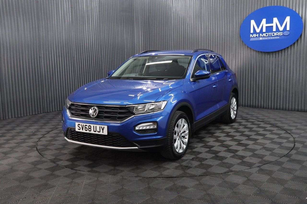 A 2018 VOLKSWAGEN T-ROC 1.6 TDI SE SUV 5dr Diesel Manual Euro 6 (s/s) (115 ps) LONG MOT / PARKING S A 2018 VOLKSWAGEN T-ROC 1.6 TDI SE SUV 5dr Diesel Manual Euro 6 (s/s) (115 ps) LONG MOT / PARKING S