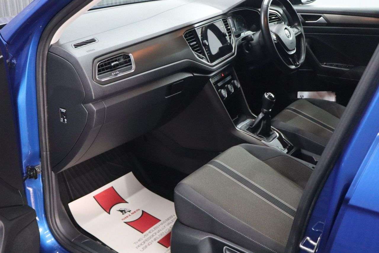 2018 VOLKSWAGEN T-ROC 2018 VOLKSWAGEN T-ROC