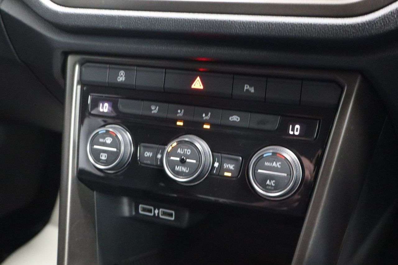 2018 VOLKSWAGEN T-ROC 2018 VOLKSWAGEN T-ROC