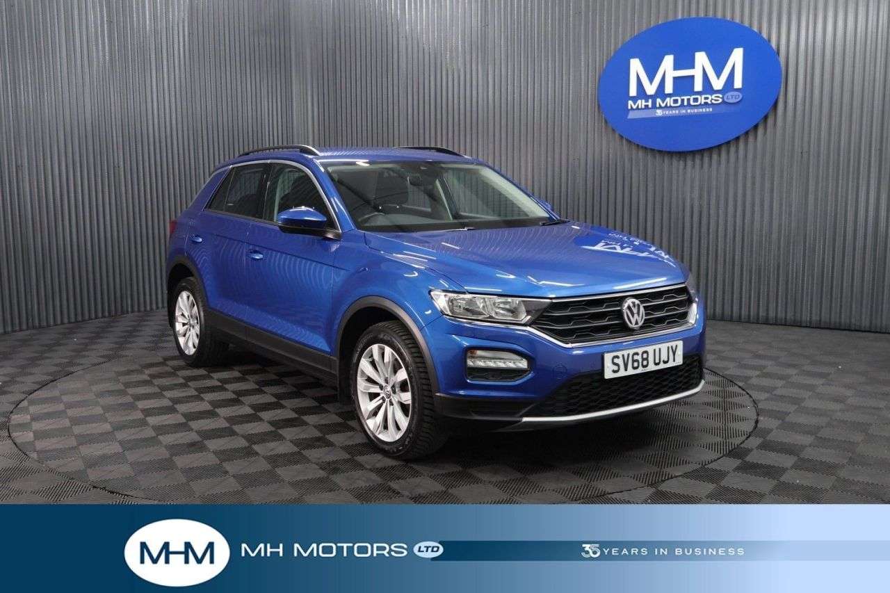 A 2018 VOLKSWAGEN T-ROC 1.6 TDI SE SUV 5dr Diesel Manual Euro 6 (s/s) (115 ps) LONG MOT / PARKING S A 2018 VOLKSWAGEN T-ROC 1.6 TDI SE SUV 5dr Diesel Manual Euro 6 (s/s) (115 ps) LONG MOT / PARKING S