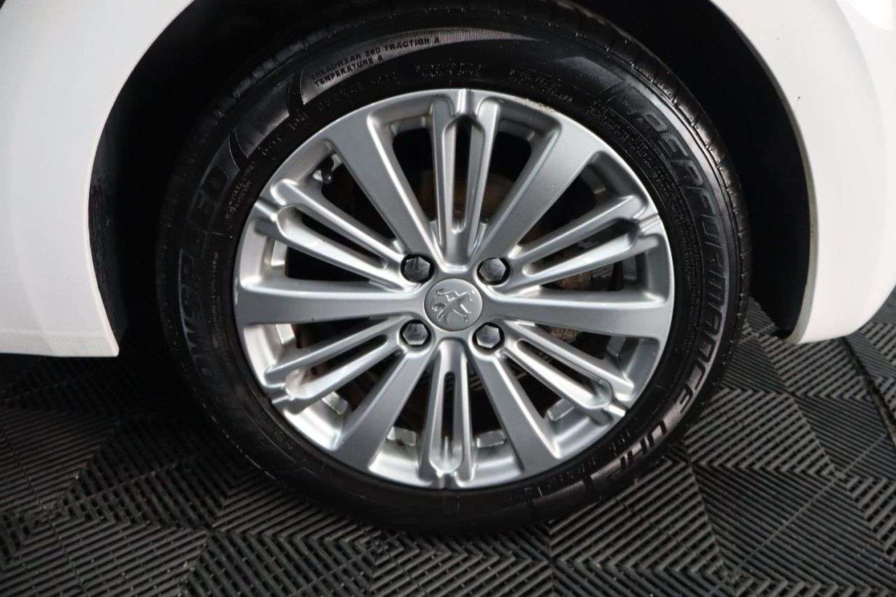 2018 PEUGEOT 208 2018 PEUGEOT 208
