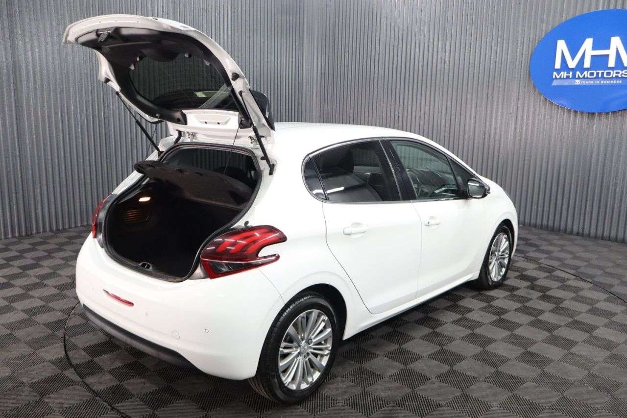 2018 PEUGEOT 208 2018 PEUGEOT 208