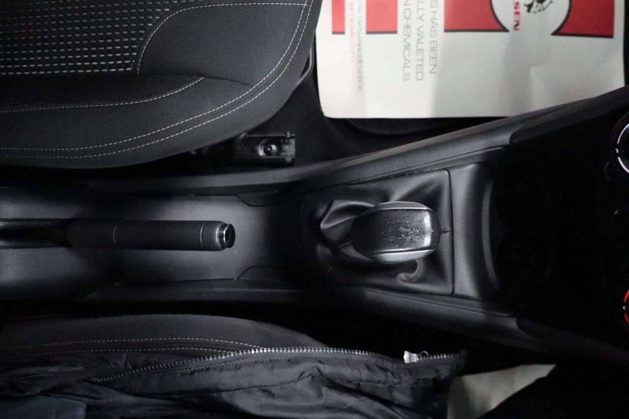 2018 PEUGEOT 208 2018 PEUGEOT 208