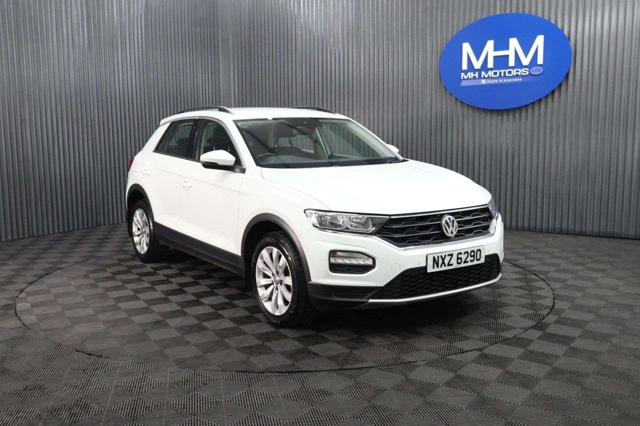 A 2019 VOLKSWAGEN T-ROC 1.6 TDI SE SUV 5dr Diesel Manual Euro 6 (s/s) (115 ps) LONG MOT / LOWER GRO A 2019 VOLKSWAGEN T-ROC 1.6 TDI SE SUV 5dr Diesel Manual Euro 6 (s/s) (115 ps) LONG MOT / LOWER GRO