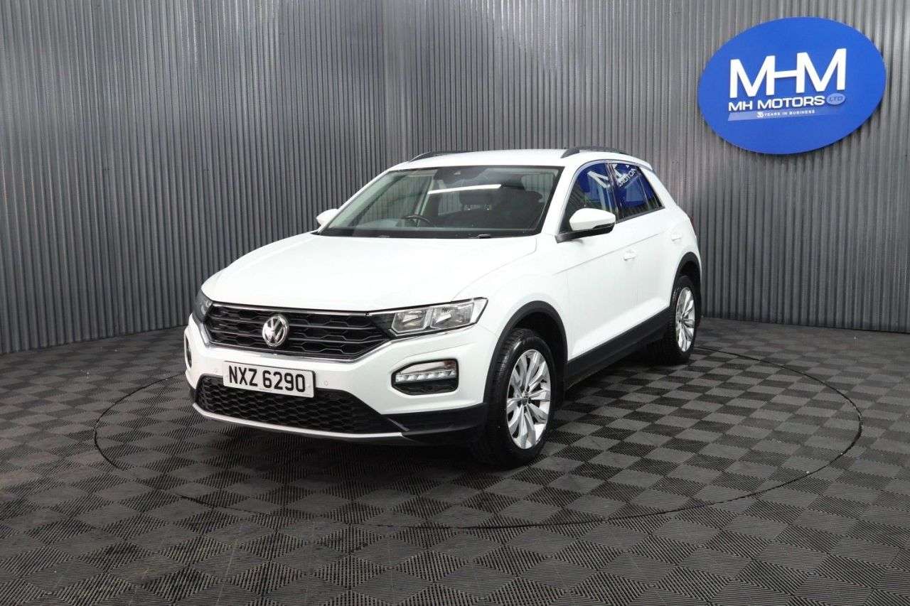 A 2019 VOLKSWAGEN T-ROC 1.6 TDI SE SUV 5dr Diesel Manual Euro 6 (s/s) (115 ps) LONG MOT / LOWER GRO A 2019 VOLKSWAGEN T-ROC 1.6 TDI SE SUV 5dr Diesel Manual Euro 6 (s/s) (115 ps) LONG MOT / LOWER GRO