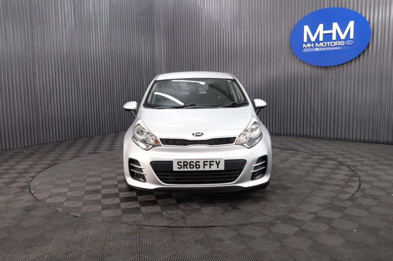 A 2017 KIA RIO 1.1 CRDi EcoDynamics 2 Hatchback 5dr Diesel Manual Euro 6 (s/s) (74 bhp) LO A 2017 KIA RIO 1.1 CRDi EcoDynamics 2 Hatchback 5dr Diesel Manual Euro 6 (s/s) (74 bhp) LO