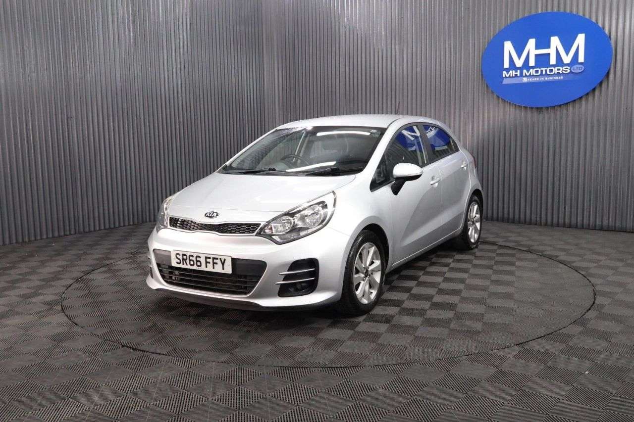 A 2017 KIA RIO 1.1 CRDi EcoDynamics 2 Hatchback 5dr Diesel Manual Euro 6 (s/s) (74 bhp) LO A 2017 KIA RIO 1.1 CRDi EcoDynamics 2 Hatchback 5dr Diesel Manual Euro 6 (s/s) (74 bhp) LO