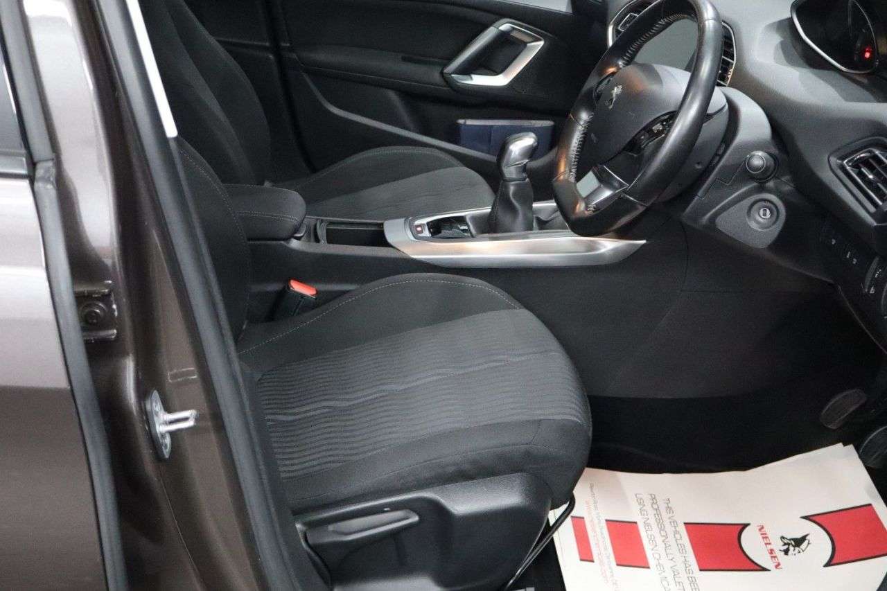 2016 PEUGEOT 308 2016 PEUGEOT 308