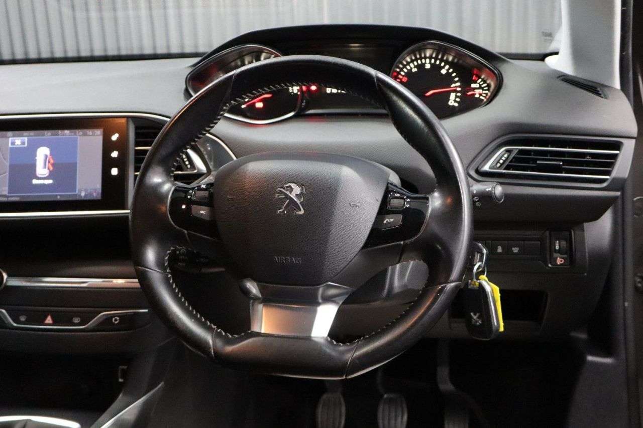 2016 PEUGEOT 308 2016 PEUGEOT 308
