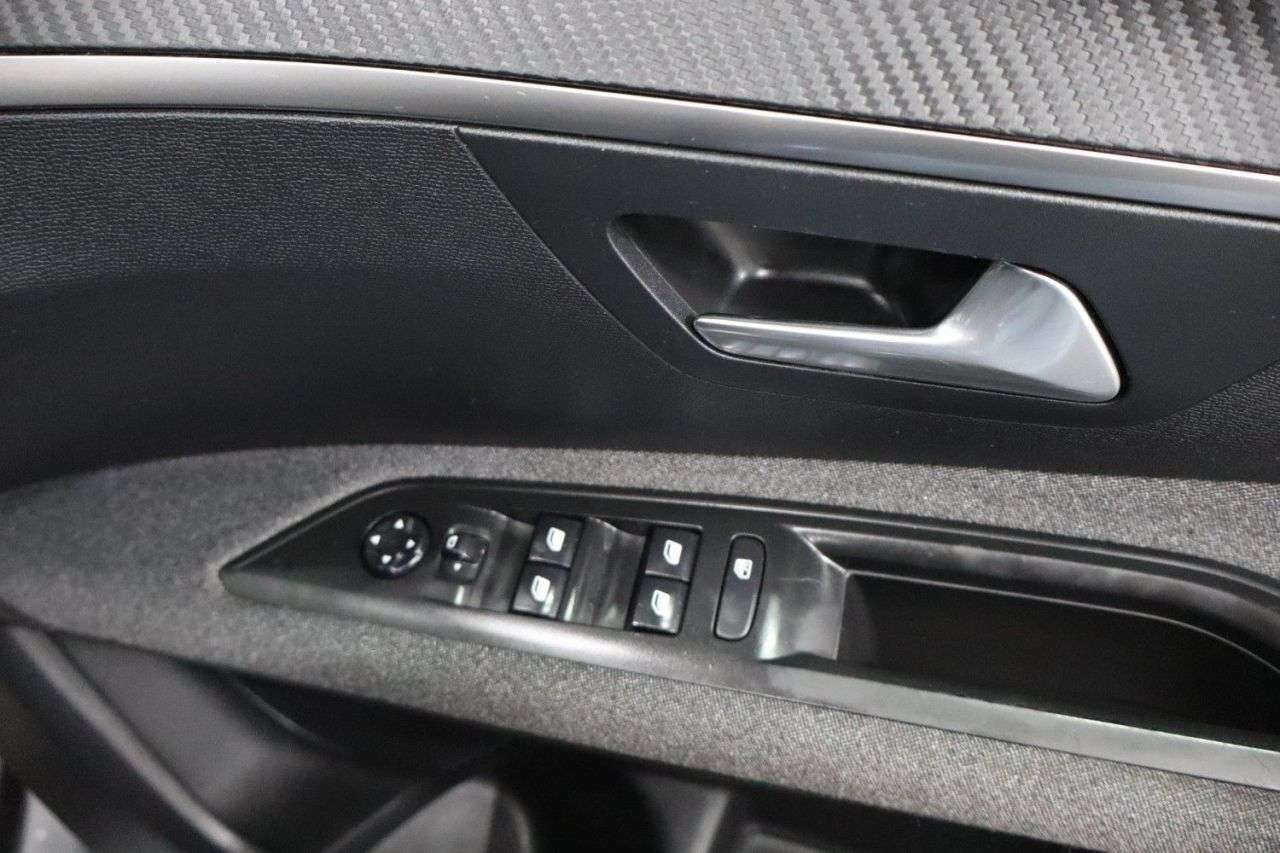 2018 PEUGEOT 3008 2018 PEUGEOT 3008