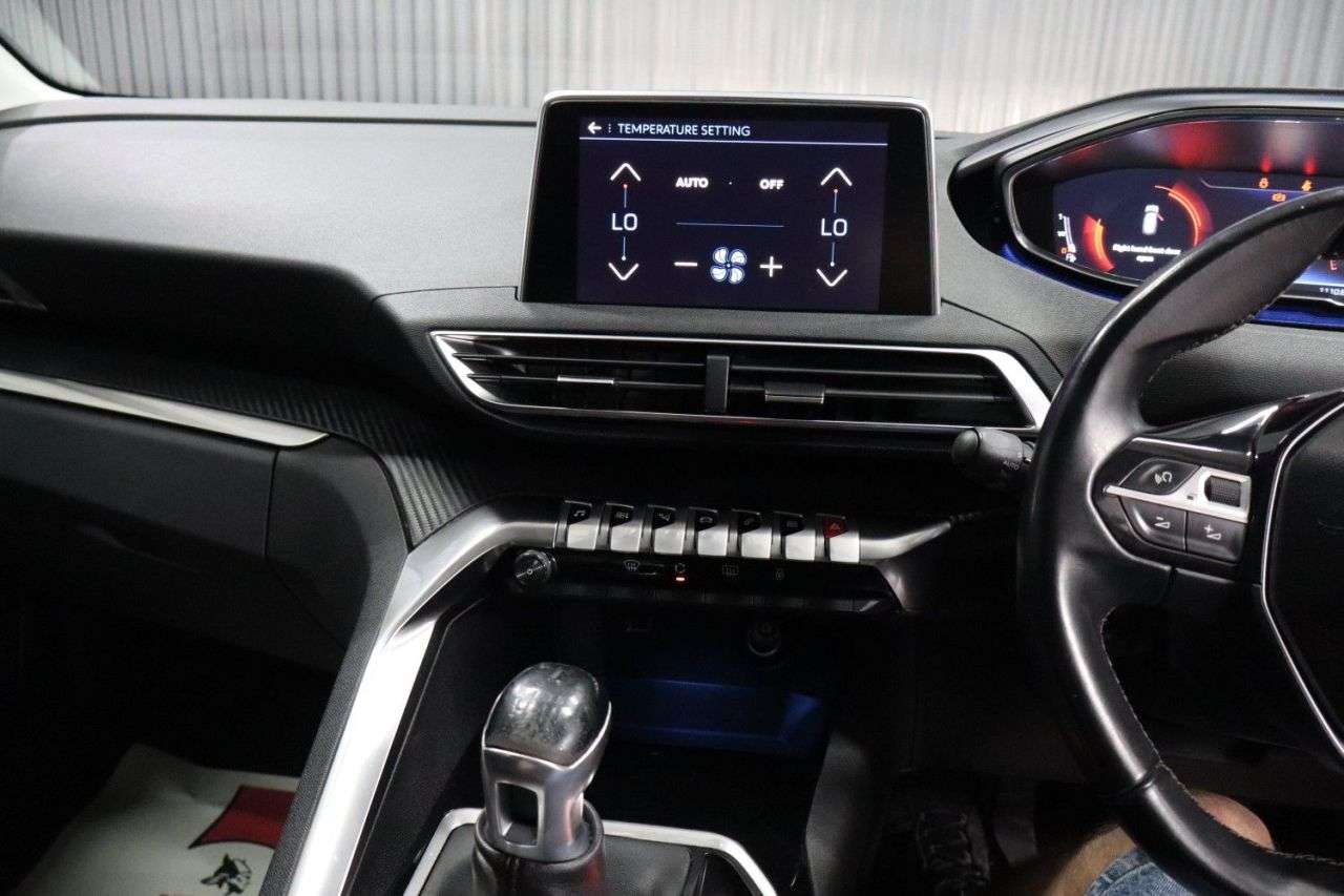 2018 PEUGEOT 3008 2018 PEUGEOT 3008