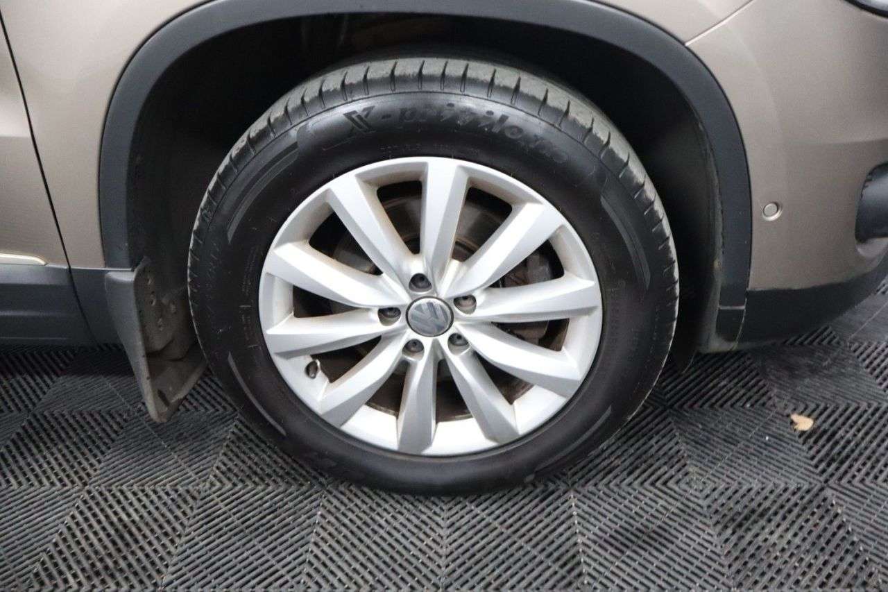 2015 VOLKSWAGEN TIGUAN 2015 VOLKSWAGEN TIGUAN