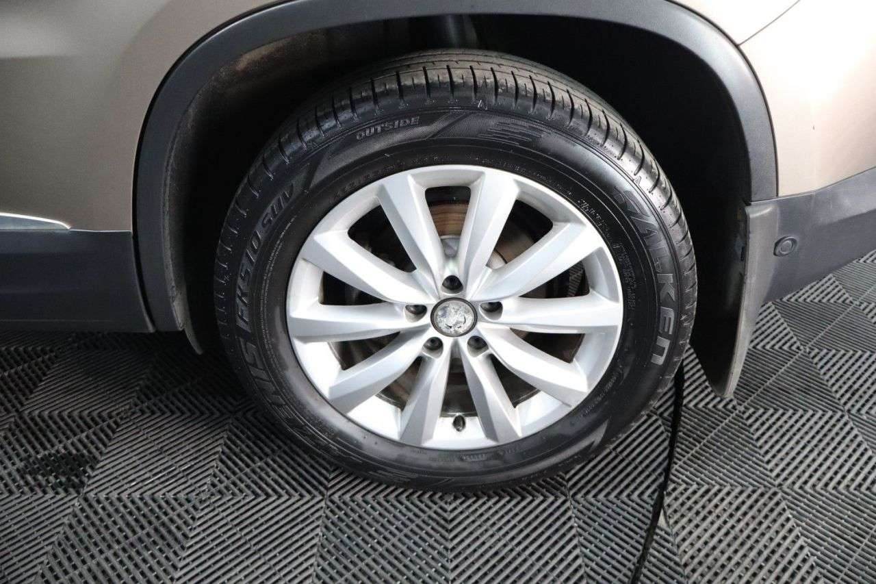 2015 VOLKSWAGEN TIGUAN 2015 VOLKSWAGEN TIGUAN