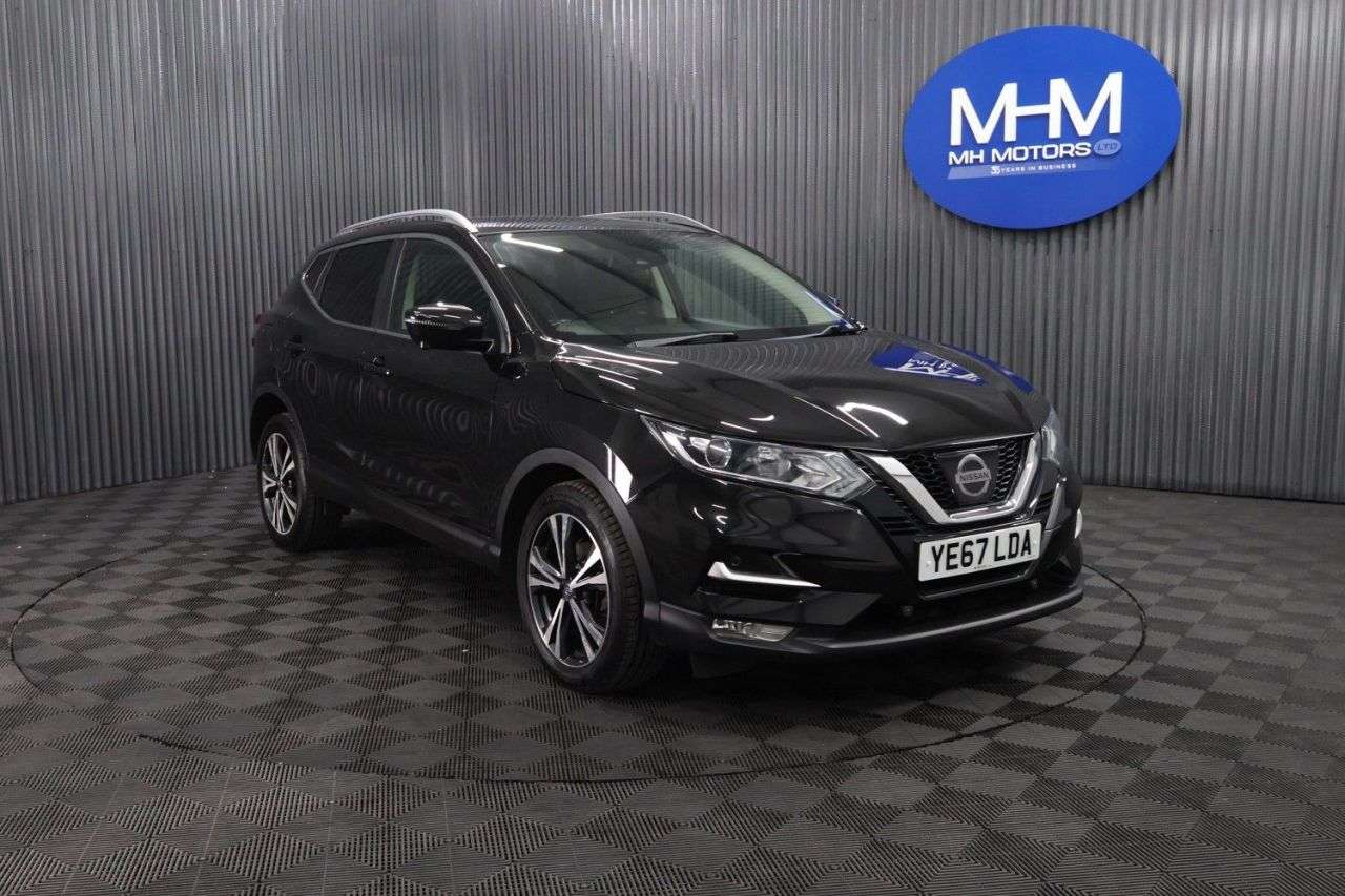 A 2017 NISSAN QASHQAI 1.5 dCi N-Connecta SUV 5dr Diesel Manual Euro 6 (s/s) (110 ps) LONG MOT / R A 2017 NISSAN QASHQAI 1.5 dCi N-Connecta SUV 5dr Diesel Manual Euro 6 (s/s) (110 ps) LONG MOT / R