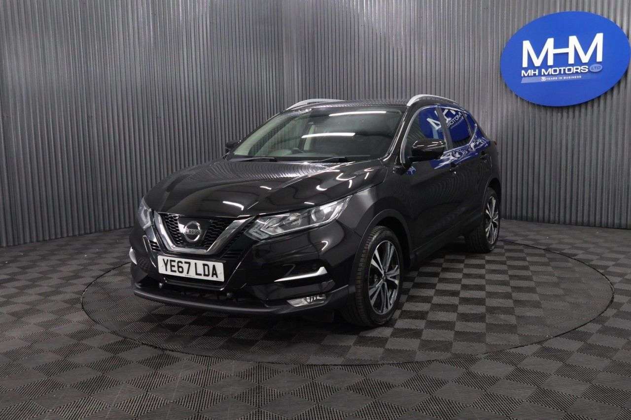 A 2017 NISSAN QASHQAI 1.5 dCi N-Connecta SUV 5dr Diesel Manual Euro 6 (s/s) (110 ps) LONG MOT / R A 2017 NISSAN QASHQAI 1.5 dCi N-Connecta SUV 5dr Diesel Manual Euro 6 (s/s) (110 ps) LONG MOT / R