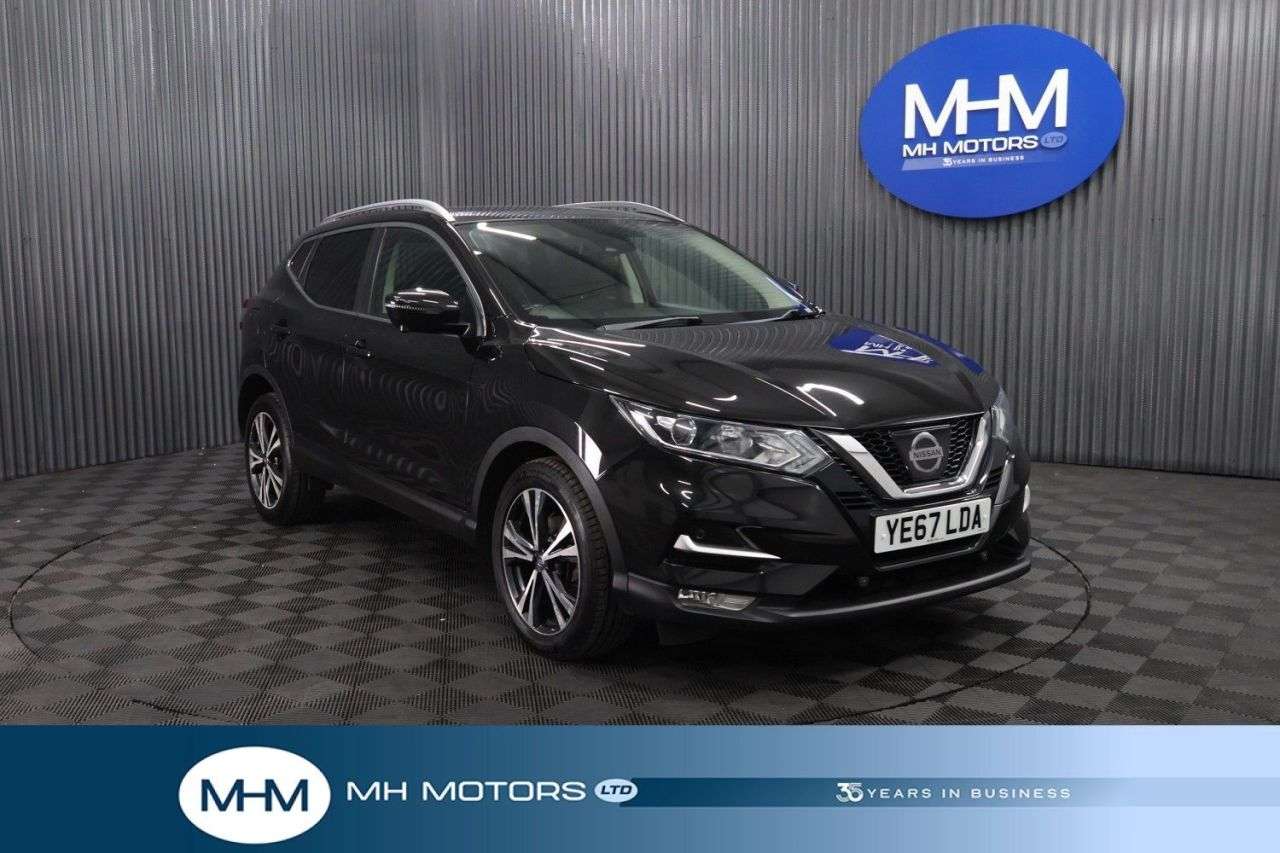 A 2017 NISSAN QASHQAI 1.5 dCi N-Connecta SUV 5dr Diesel Manual Euro 6 (s/s) (110 ps) LONG MOT / R A 2017 NISSAN QASHQAI 1.5 dCi N-Connecta SUV 5dr Diesel Manual Euro 6 (s/s) (110 ps) LONG MOT / R