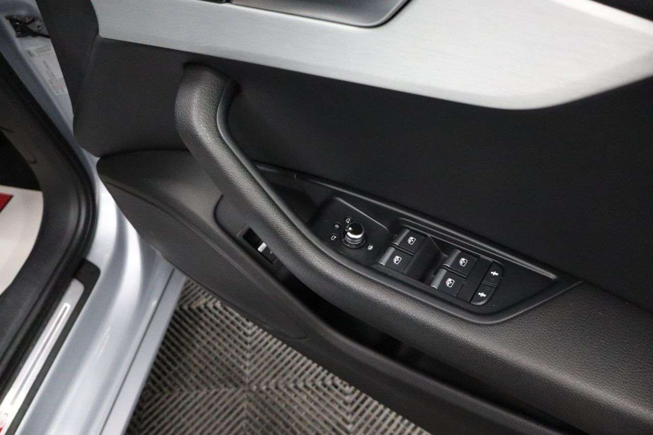 2017 AUDI A4 2017 AUDI A4