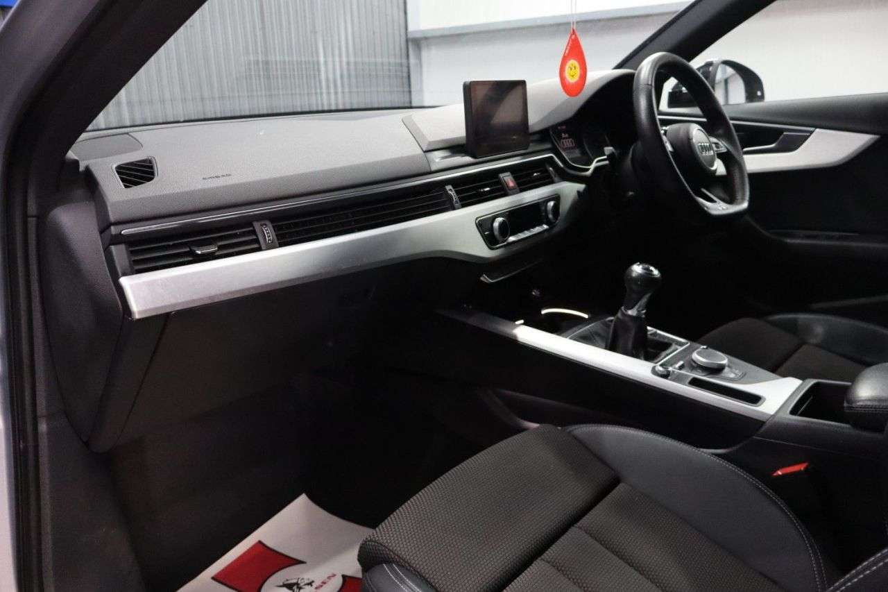 2017 AUDI A4 2017 AUDI A4
