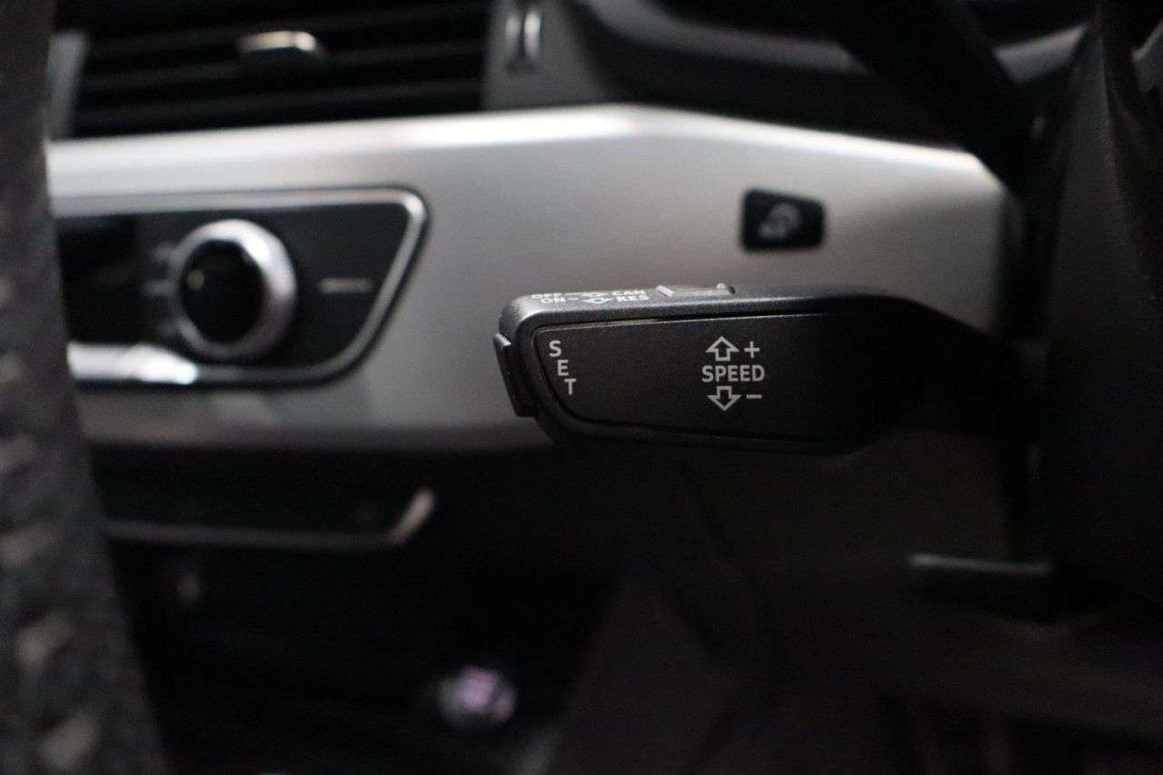 2017 AUDI A4 2017 AUDI A4