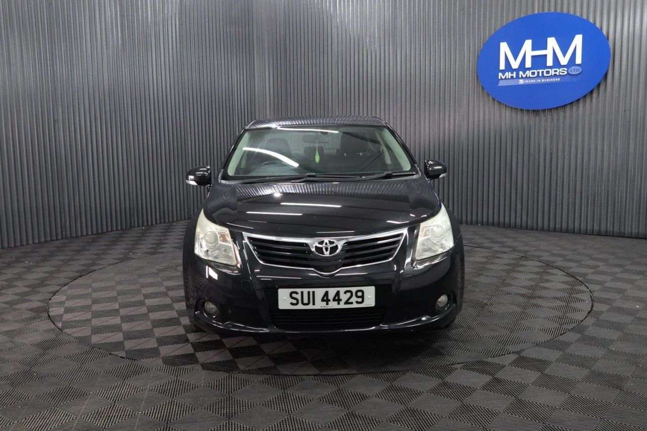 A 2009 TOYOTA AVENSIS 1.8 V-Matic TR Saloon 4dr Petrol Manual Euro 4 (146 ps) LONG MOT / TOW BAR A 2009 TOYOTA AVENSIS 1.8 V-Matic TR Saloon 4dr Petrol Manual Euro 4 (146 ps) LONG MOT / TOW BAR