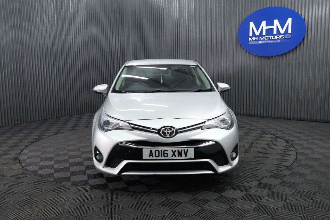 A 2016 TOYOTA AVENSIS 2.0 D-4D Business Edition Saloon 4dr Diesel Manual Euro 6 (s/s) (143 ps) BU A 2016 TOYOTA AVENSIS 2.0 D-4D Business Edition Saloon 4dr Diesel Manual Euro 6 (s/s) (143 ps) BU