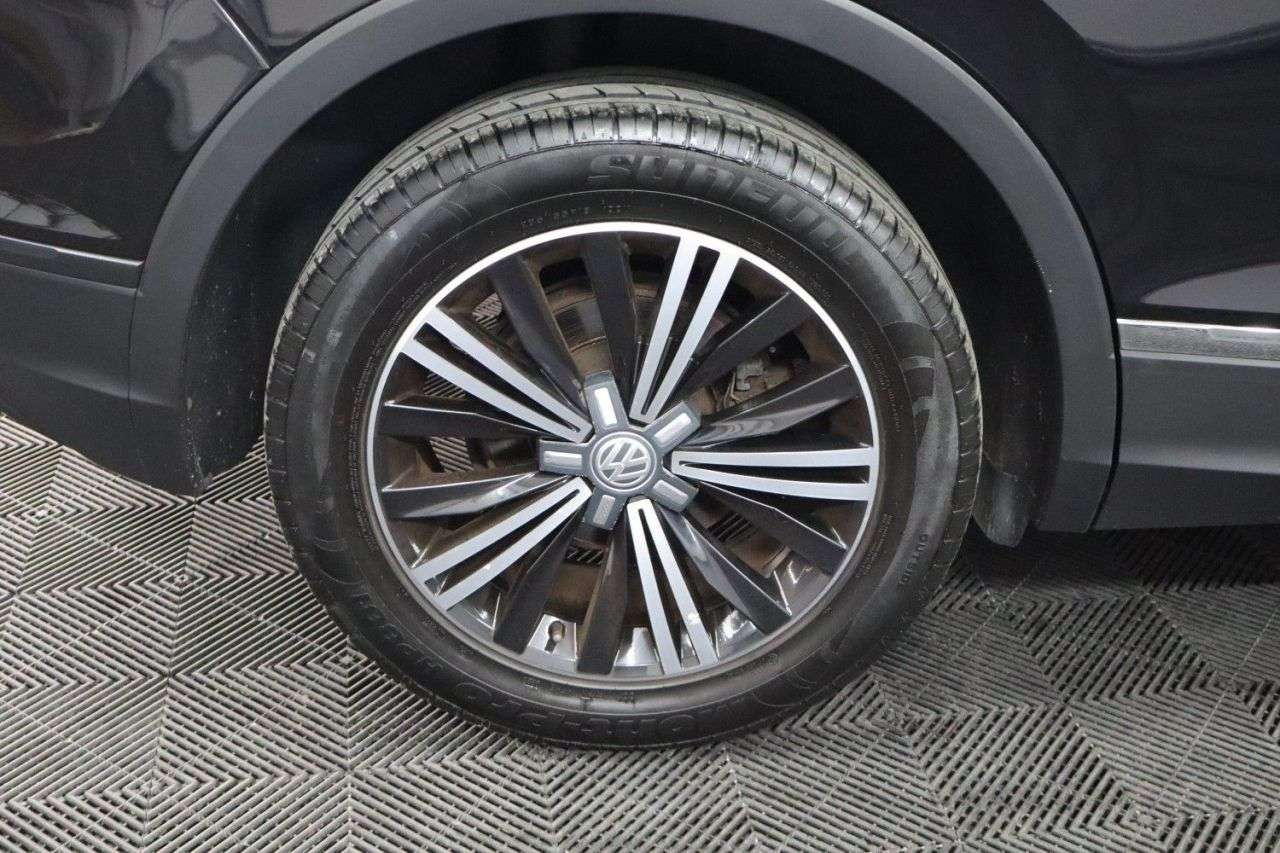 2017 VOLKSWAGEN TIGUAN 2017 VOLKSWAGEN TIGUAN